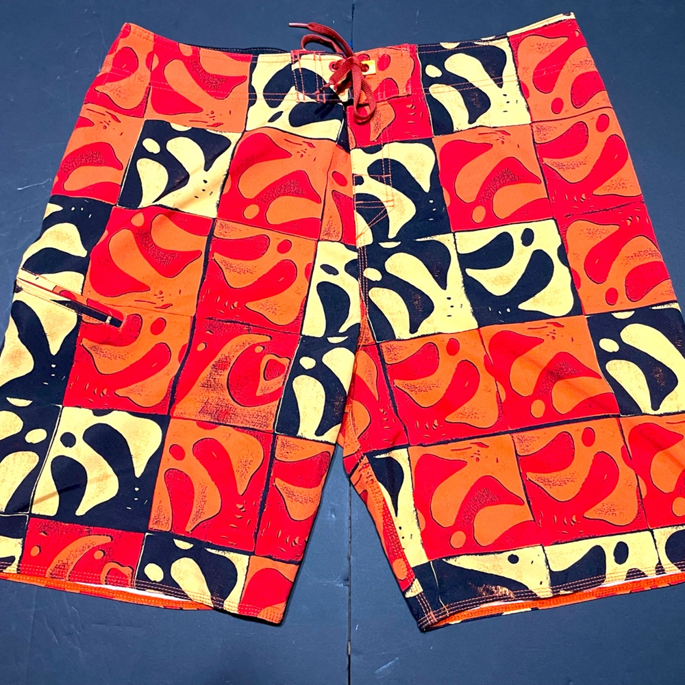 Quicksilver size 38- Surf Trunks